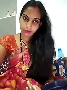 Snapshot of Hotty-Nidhi chatting on 03/13/25, 08:15 Hotty-Nidhi online show from 03/13/25, 08:15