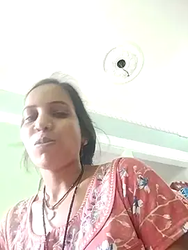 Snapshot of Hotty-Nidhi chatting on 03/15/25, 04:02 Hotty-Nidhi online show from 03/15/25, 04:02