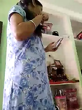 Snapshot of Hotty-Nidhi chatting on 03/19/25, 06:24 Hotty-Nidhi online show from 03/19/25, 06:24