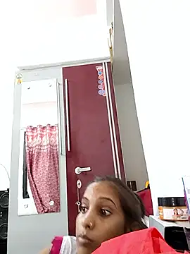 Snapshot of Hotty-Nidhi chatting on 09/10/25, 04:01 Hotty-Nidhi online show from 09/10/25, 04:01