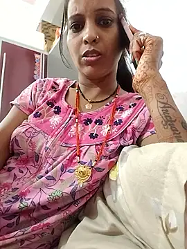 Snapshot of Hotty-Nidhi chatting on 10/14/25, 03:51 Hotty-Nidhi online show from 10/14/25, 03:51