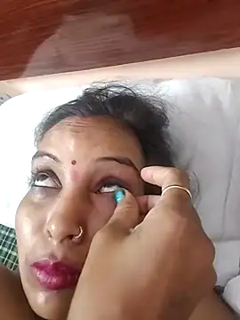 Hotty-Nidhi online show from 10/24/25, 01:35