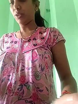 Hotty-Nidhi online show from 11/25/25, 03:39