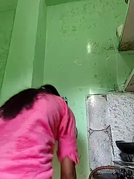 Hotty-Nidhi online show from 12/17/25, 05:13