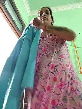 Hotty-Nidhi online show from 02/19/26, 03:24