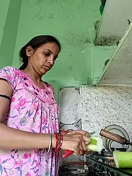 Hotty-Nidhi online show from 02/26/26, 04:44