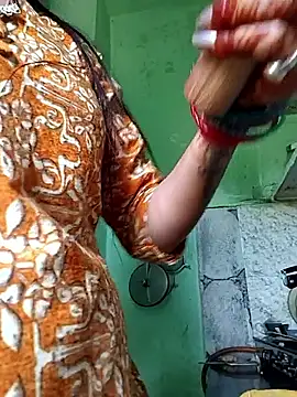 Hotty-Nidhi online show from 03/24/26, 07:13