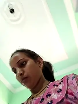 Hotty-Nidhi online show from 04/02/26, 04:21