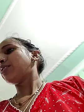 Hotty-Nidhi online show from 04/03/26, 05:05