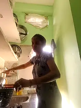 Hotty-Nidhi online show from 04/06/26, 04:46