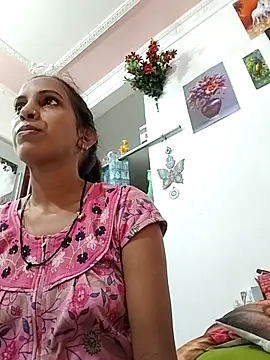Hotty-Nidhi online show from 06/20/26, 03:42