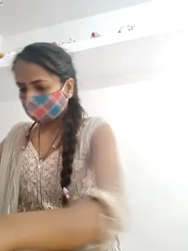 Snapshot of indiancute43 chatting on 03/11/25, 12:17 indiancute43 online show from 03/11/25, 12:17