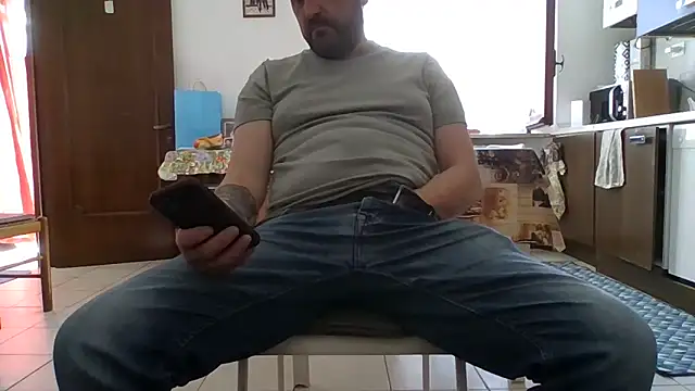 maxxxio12 online show from 04/25/26, 01:41