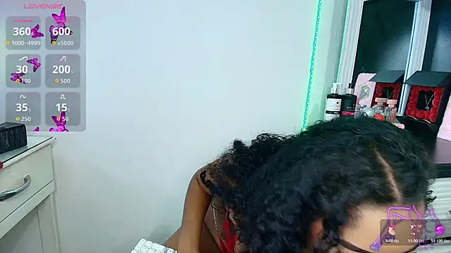 charlotte walker1 online show from 12/02/25, 10:27