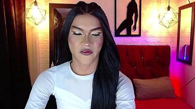 Snapshot of agatha_rodriguez chatting on 11/25/25, 02:06 agatha rodriguez online show from 11/25/25, 02:06