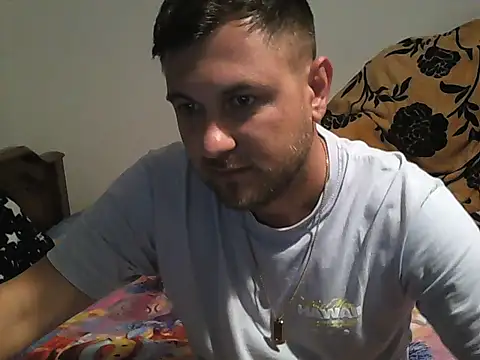 Snapshot of hugedickedd chatting on 06/12/26, 08:30 hugedickedd online show from 06/12/26, 08:30