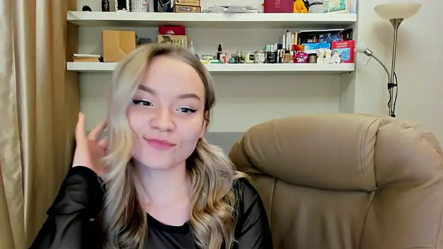 Kara Smith  online show from 12/09/24, 12:01