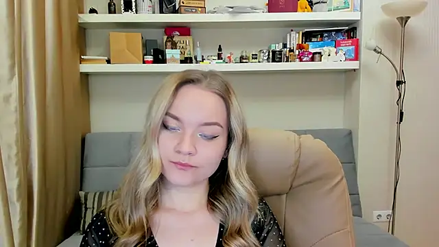 Kara Smith  online show from 12/13/24, 10:13