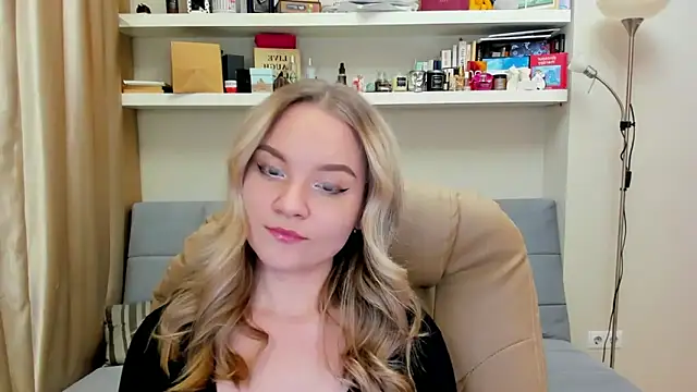 Kara Smith  online show from 12/28/24, 10:13