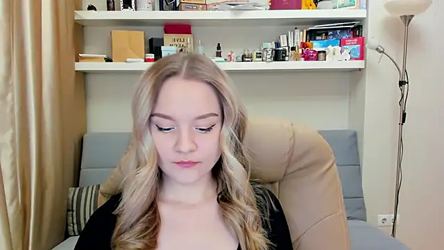 Kara Smith  online show from 01/12/25, 10:22