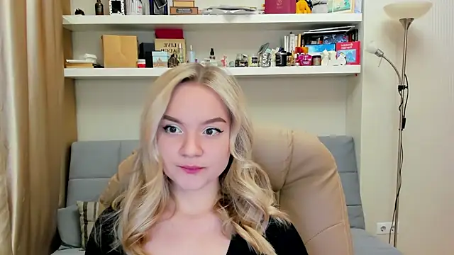 Kara Smith  online show from 02/22/25, 11:03