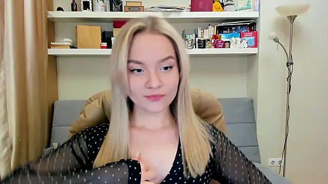 Kara Smith  online show from 02/28/25, 11:56