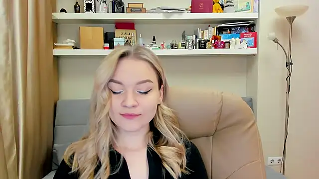 Kara Smith  online show from 03/07/25, 12:26