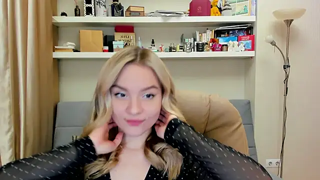 Kara Smith  online show from 03/08/25, 11:49