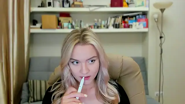 Kara Smith  online show from 09/11/25, 11:27