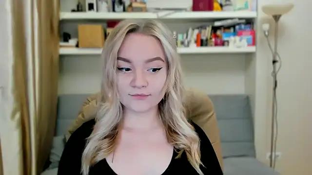 Kara Smith  online show from 10/08/25, 11:13