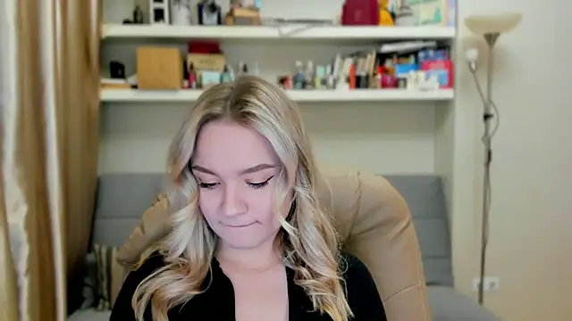 Kara Smith  online show from 10/19/25, 09:37