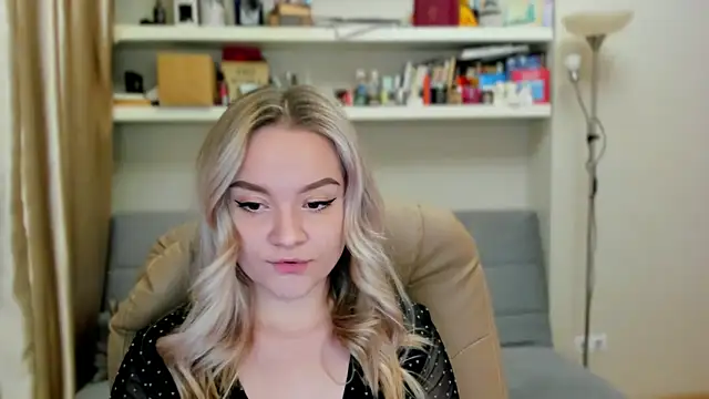 Kara Smith  online show from 10/25/25, 12:07