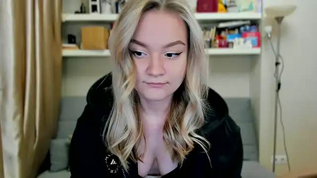 Kara Smith  online show from 11/05/25, 11:05