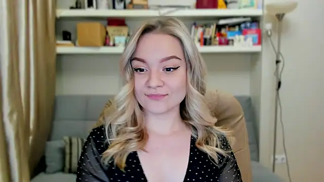 Kara Smith  online show from 11/08/25, 11:14