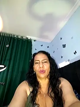 AlexaNovoa  online show from 11/29/25, 01:08