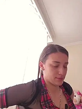 HOLY DOLL online show from 12/18/25, 01:06