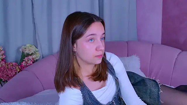 Gia Riccardo online show from 09/09/25, 03:55