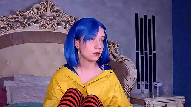 Gia Riccardo online show from 10/31/25, 03:57