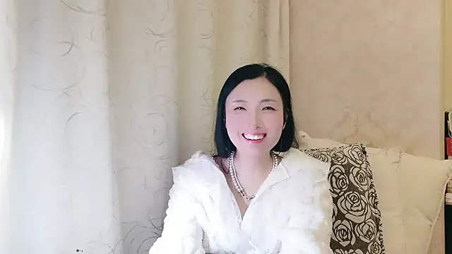 Rachel-6600 online show from 11/18/25, 04:00