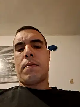 Snapshot of marco199077 chatting on 02/17/26, 07:42 marco199077 online show from 02/17/26, 07:42