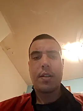 Snapshot of marco199077 chatting on 03/26/26, 02:39 marco199077 online show from 03/26/26, 02:39