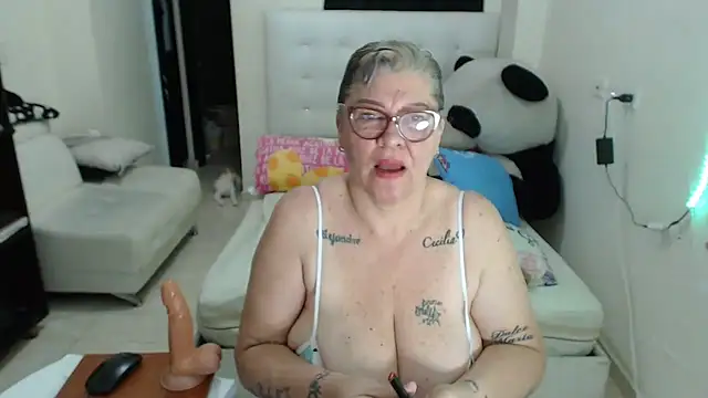 Olgahunder online show from 02/10/26, 05:11