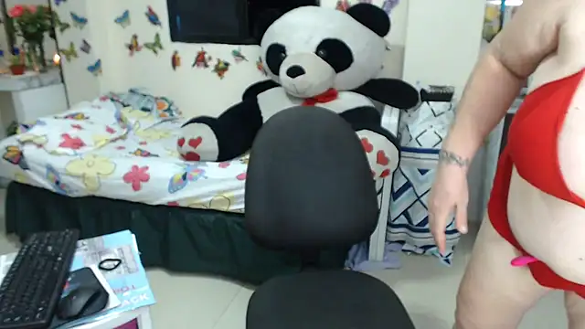 Snapshot of Olgahunder chatting on 07/21/26, 06:05 Olgahunder online show from 07/21/26, 06:05