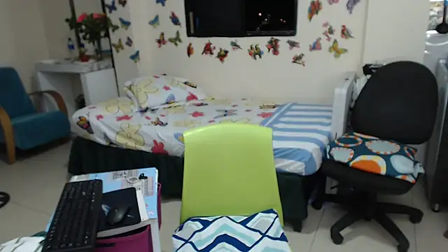 Snapshot of Olgahunder chatting on 07/23/26, 03:59 Olgahunder online show from 07/23/26, 03:59