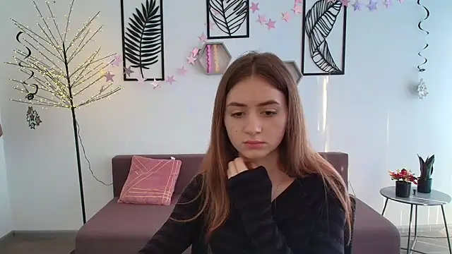 LilyHaart online show from 03/18/25, 06:36