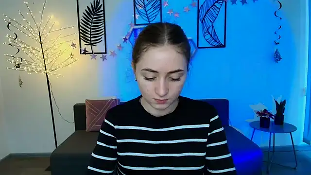 LilyHaart online show from 03/22/25, 04:04