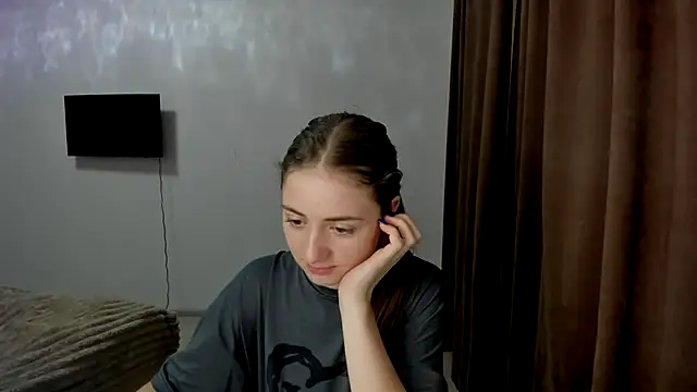 LilyHaart online show from 10/15/25, 04:12