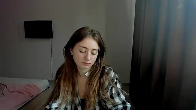 LilyHaart online show from 10/31/25, 05:08