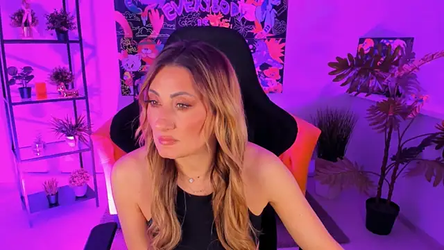 SarahAlluring online show from 03/22/25, 01:30