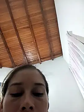 Snapshot of Sexi_girl29 chatting on 10/22/25, 01:17 Sexi girl29 online show from 10/22/25, 01:17